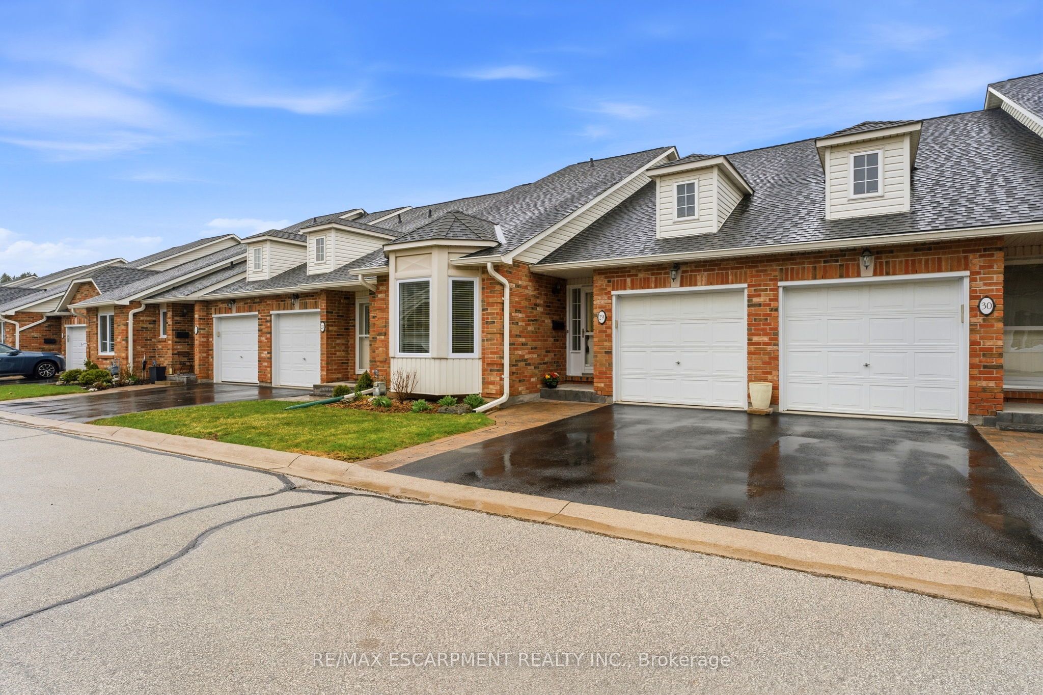 222 Fellowes Crescent 29