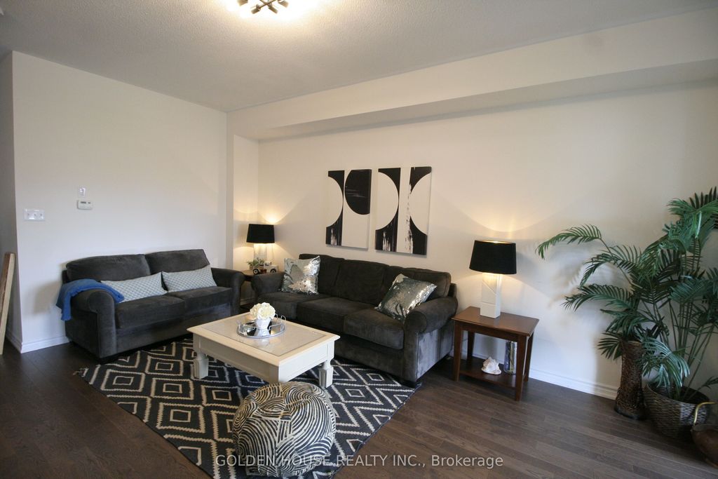 Photo of 2540 William Jackson Drive #402, Pickering, ON L1X 0E4 (MLS # E13055684)