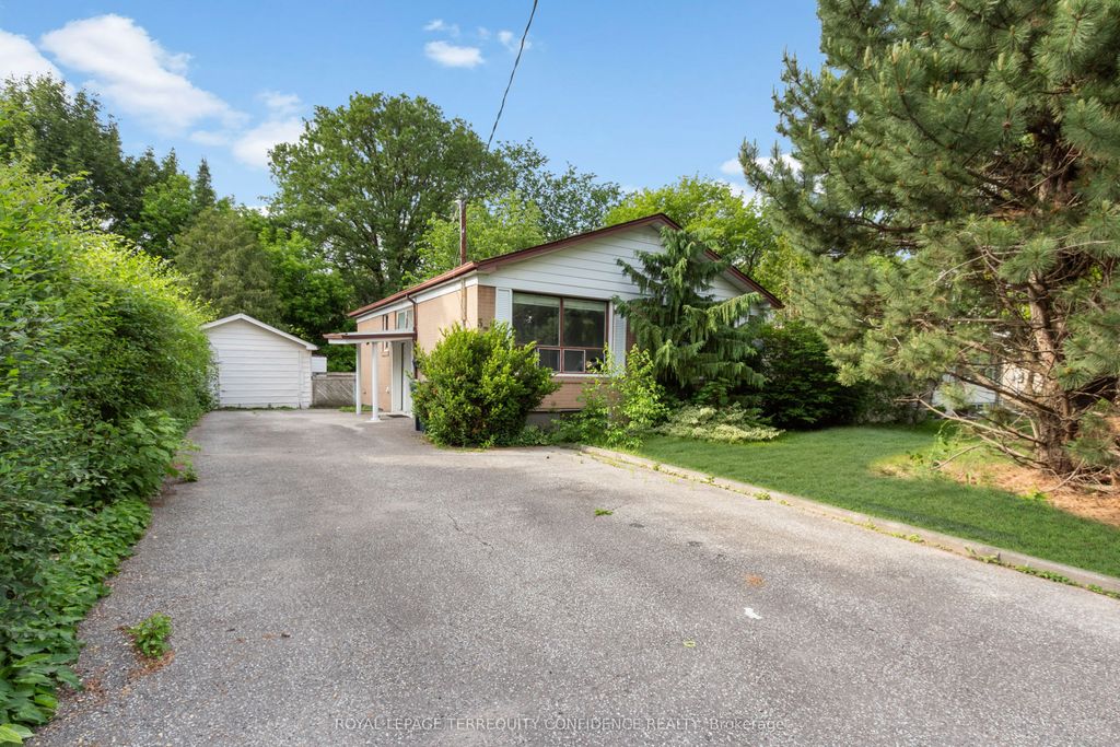 Photo of 334 Moore Park Avenue, Toronto, ON M2R 2R6 (MLS # C13432882)