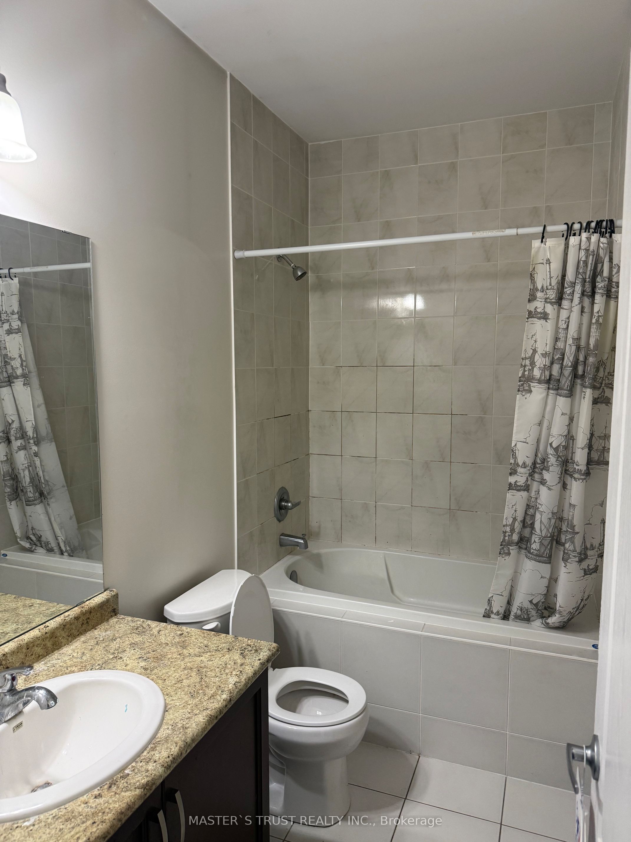 Photo 1 of 6 — 5 Country Wide Crt Court, Vaughan, ON L6A 1W7