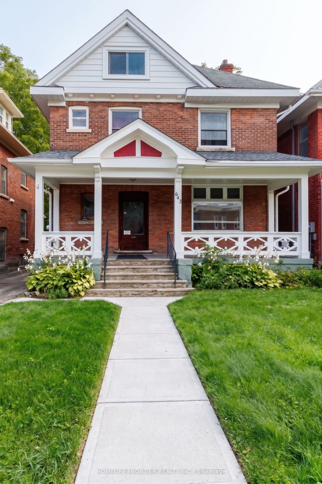 Photo of 643 2ND Avenue E, Owen Sound, ON N4K 2G7 (MLS # X13810244)