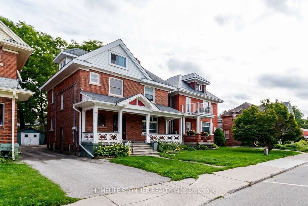 Photo of 643 2ND Avenue E, Owen Sound, ON N4K 2G7 (MLS # X13810244)