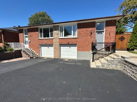 Photo of 18 Reiber Crescent, Toronto, ON M2H 1C4 (MLS # C12380642)