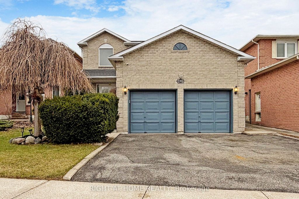 Photo of 5301 Heritage Hills Boulevard, Mississauga, ON L5R 2J8 (MLS # W13079226)