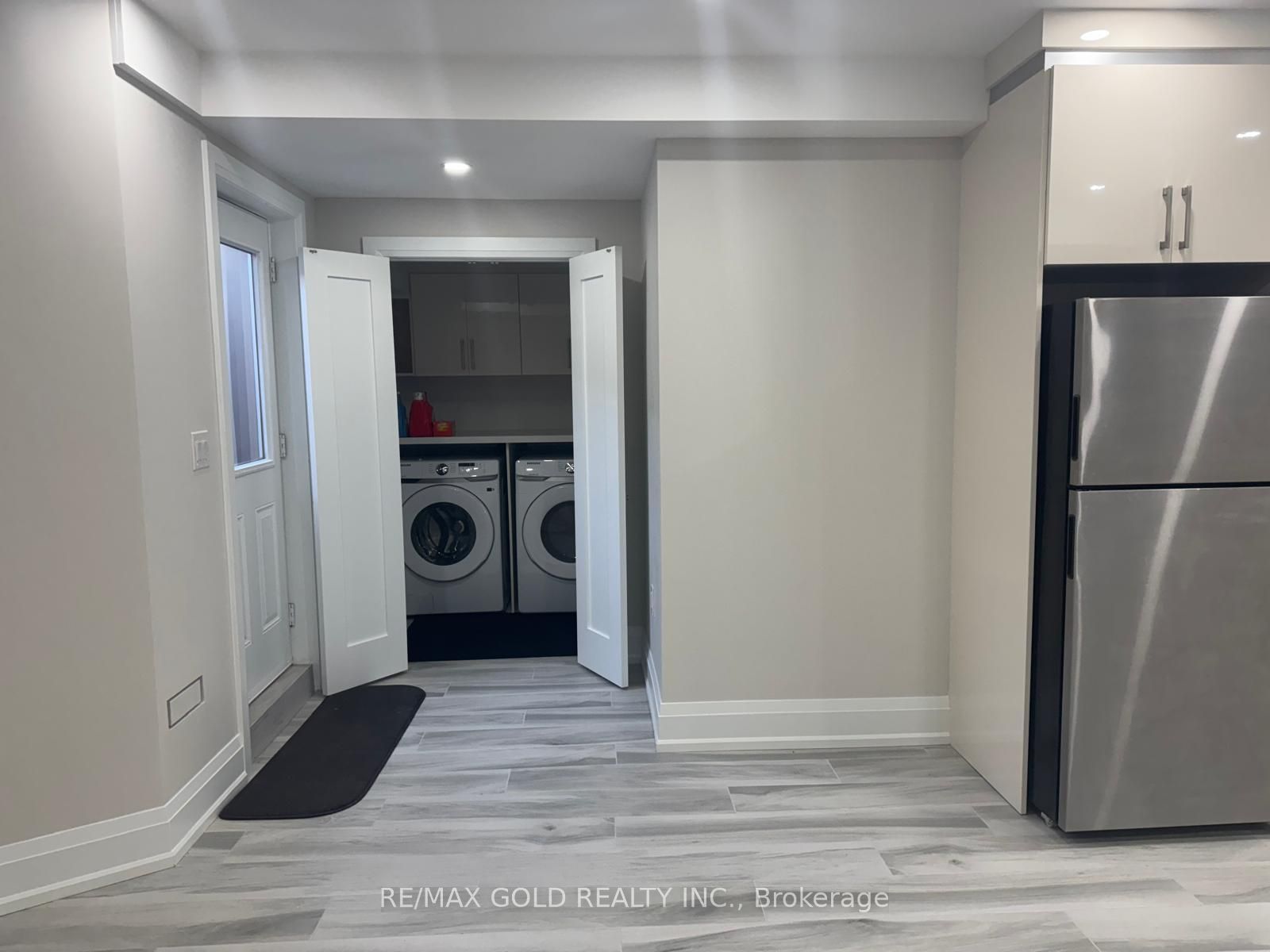 18 observatory Crescent