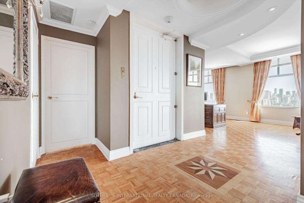 Photo of 423 Avenue Road #13, Toronto, ON M4V 2H7 (MLS # C12923926)