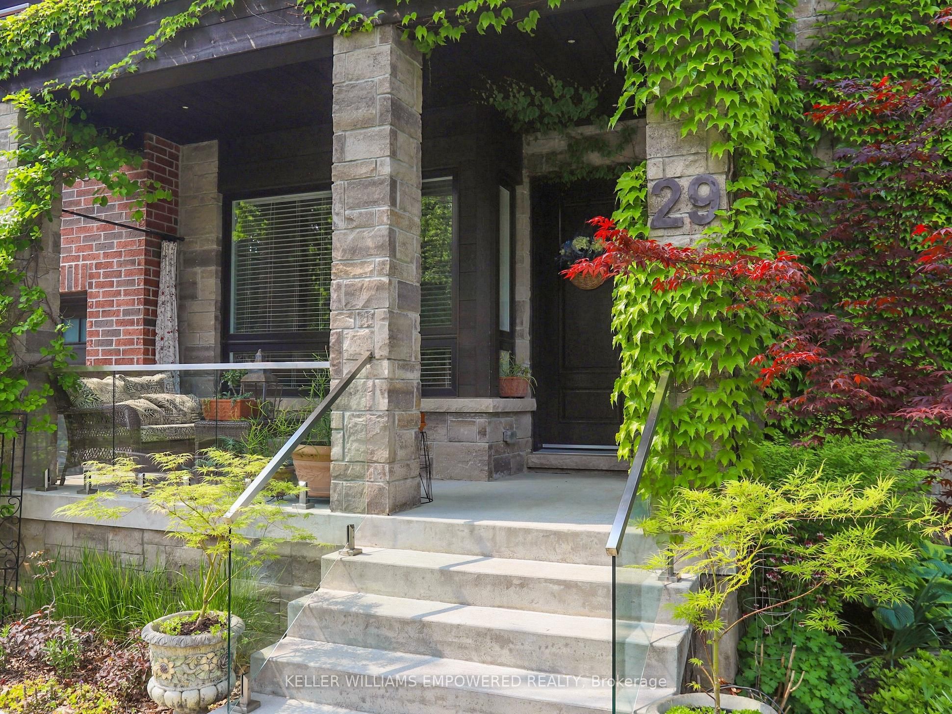 29 Bedford Park Avenue