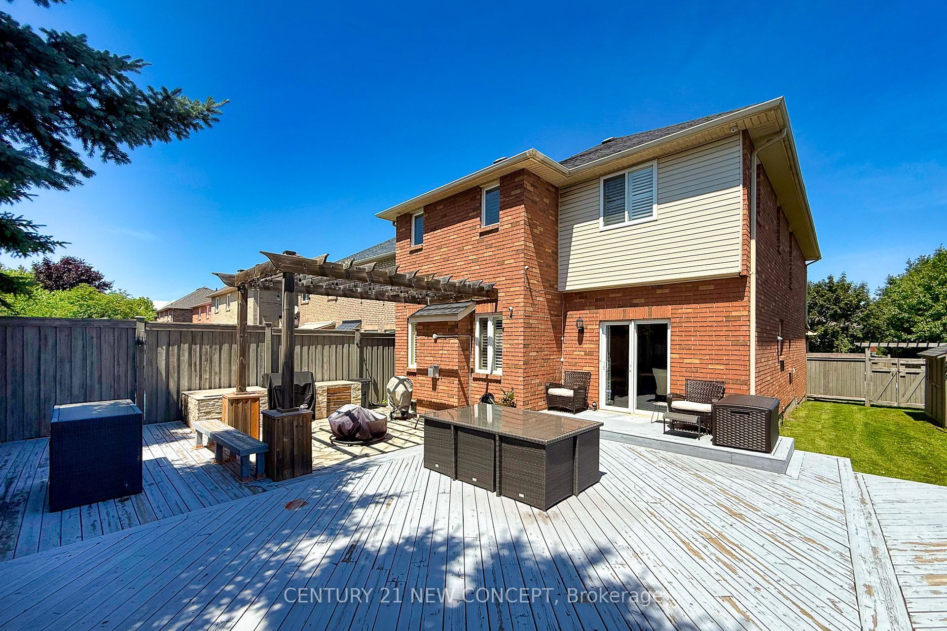 2587 Carberry Way