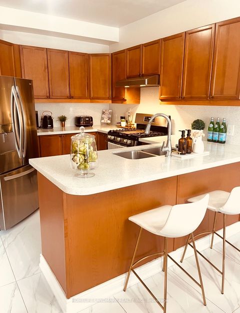 24 Cherryplum Way Brampton ON L6S 6J4