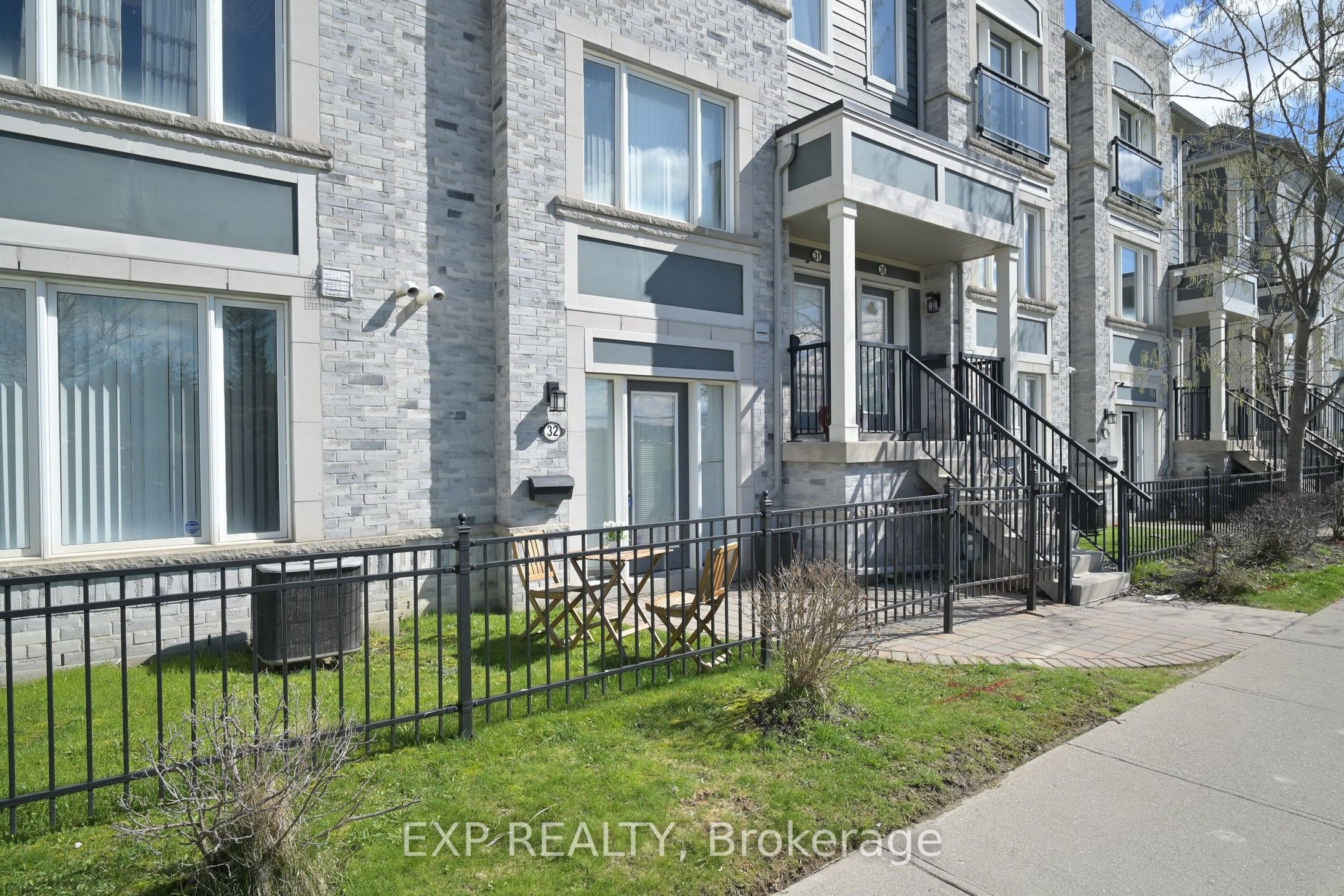 60 Fairwood Circle 32