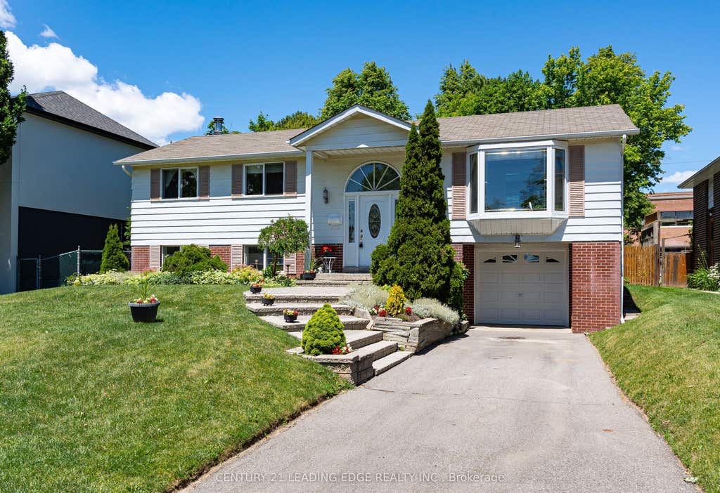 Photo of 94 Southdale Drive, Markham, ON L3P 1K2 (MLS # N13550116)