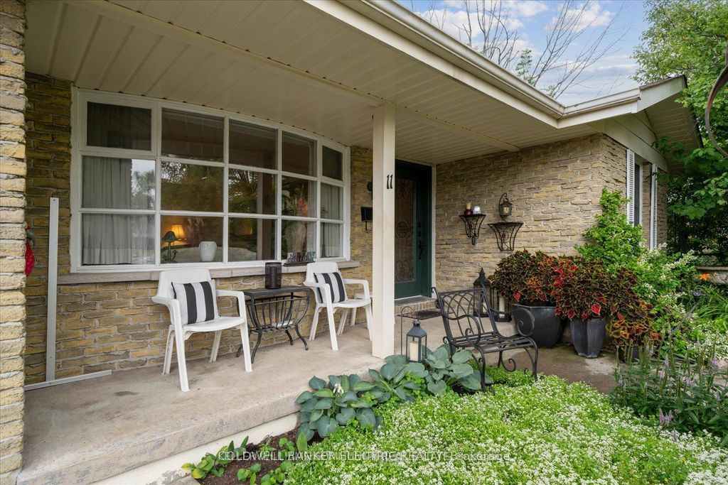 Photo of 11 Bayleaf Court, Peterborough, ON K9K 1A2 (MLS # X13092420)