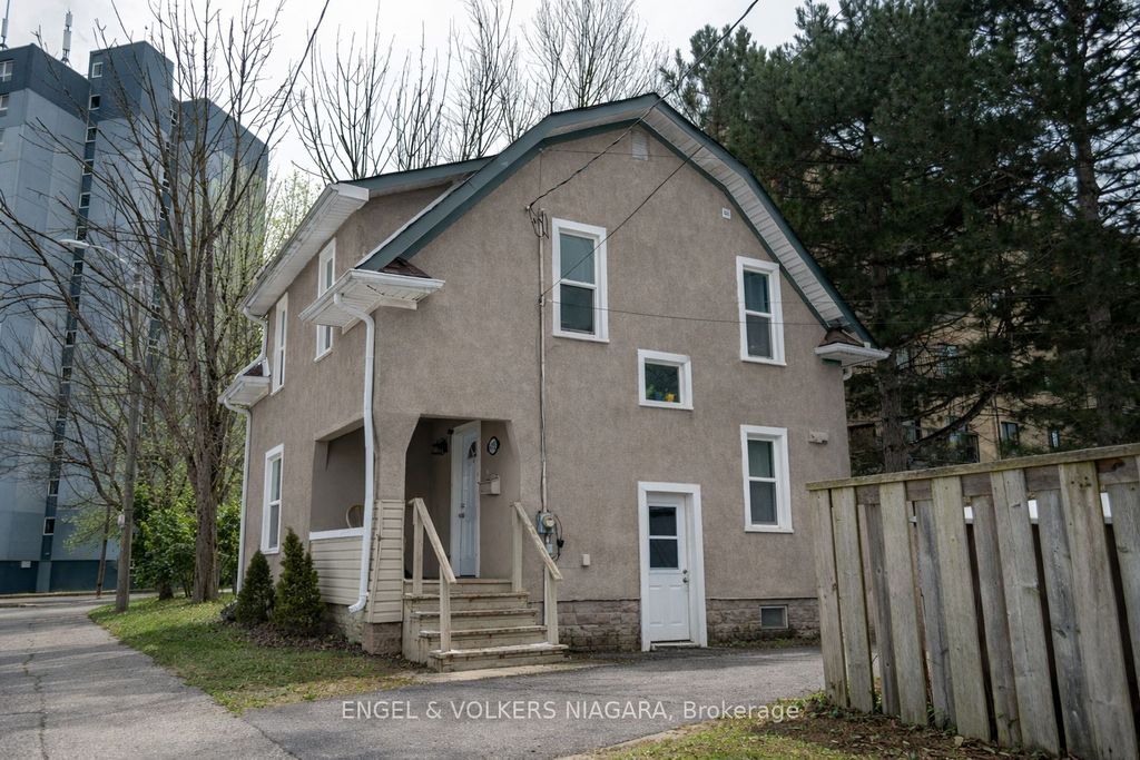 Photo of 4752 Crawford Place W, Niagara Falls, ON L2E 1Z2 (MLS # X12846618)