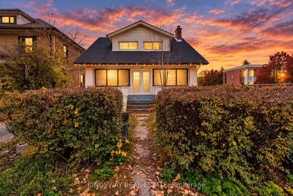 Photo of 74 Guelph Street, Halton Hills, ON L7G 3Z5 (MLS # W14134854)