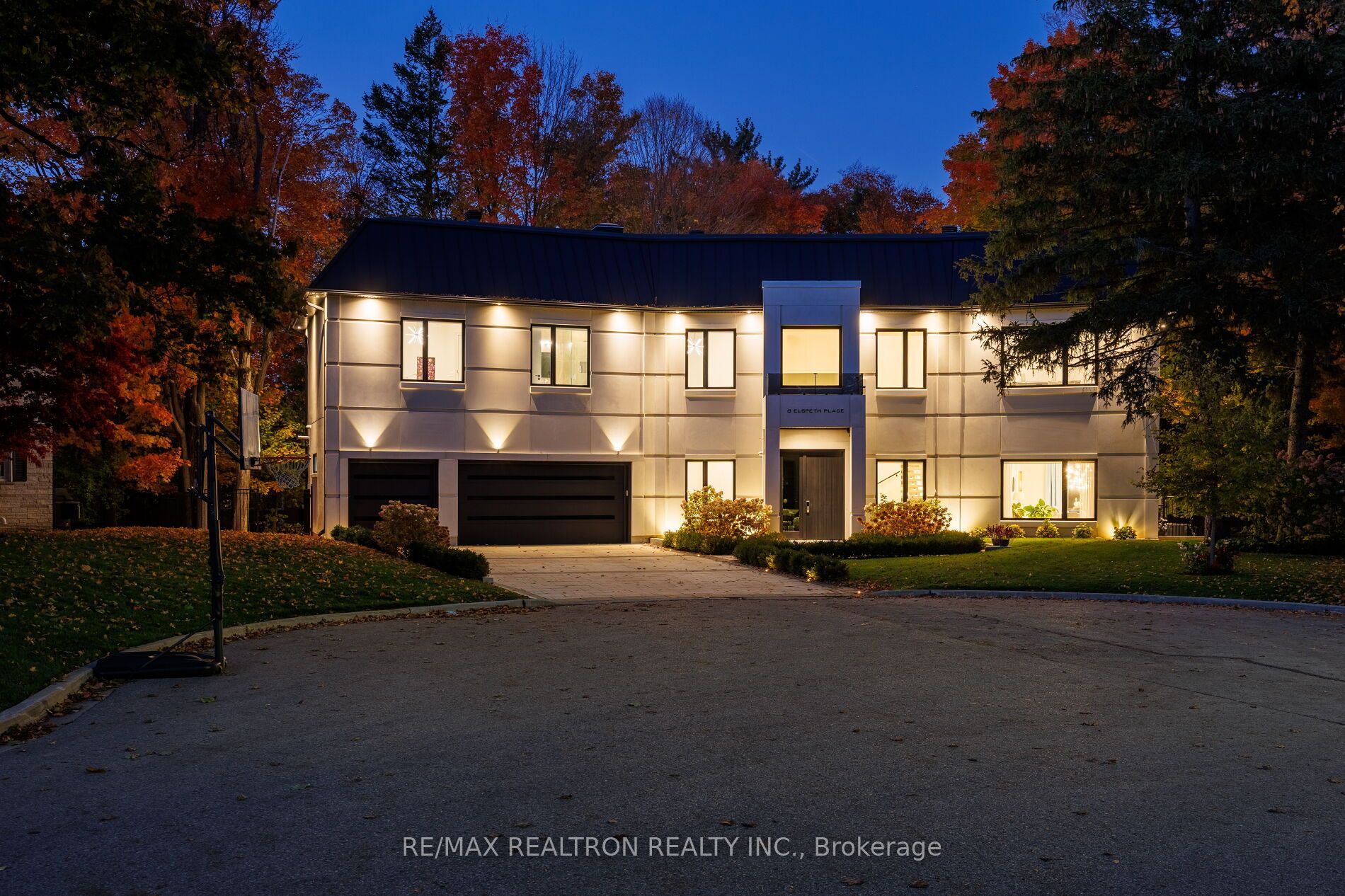 8 Elspeth Place