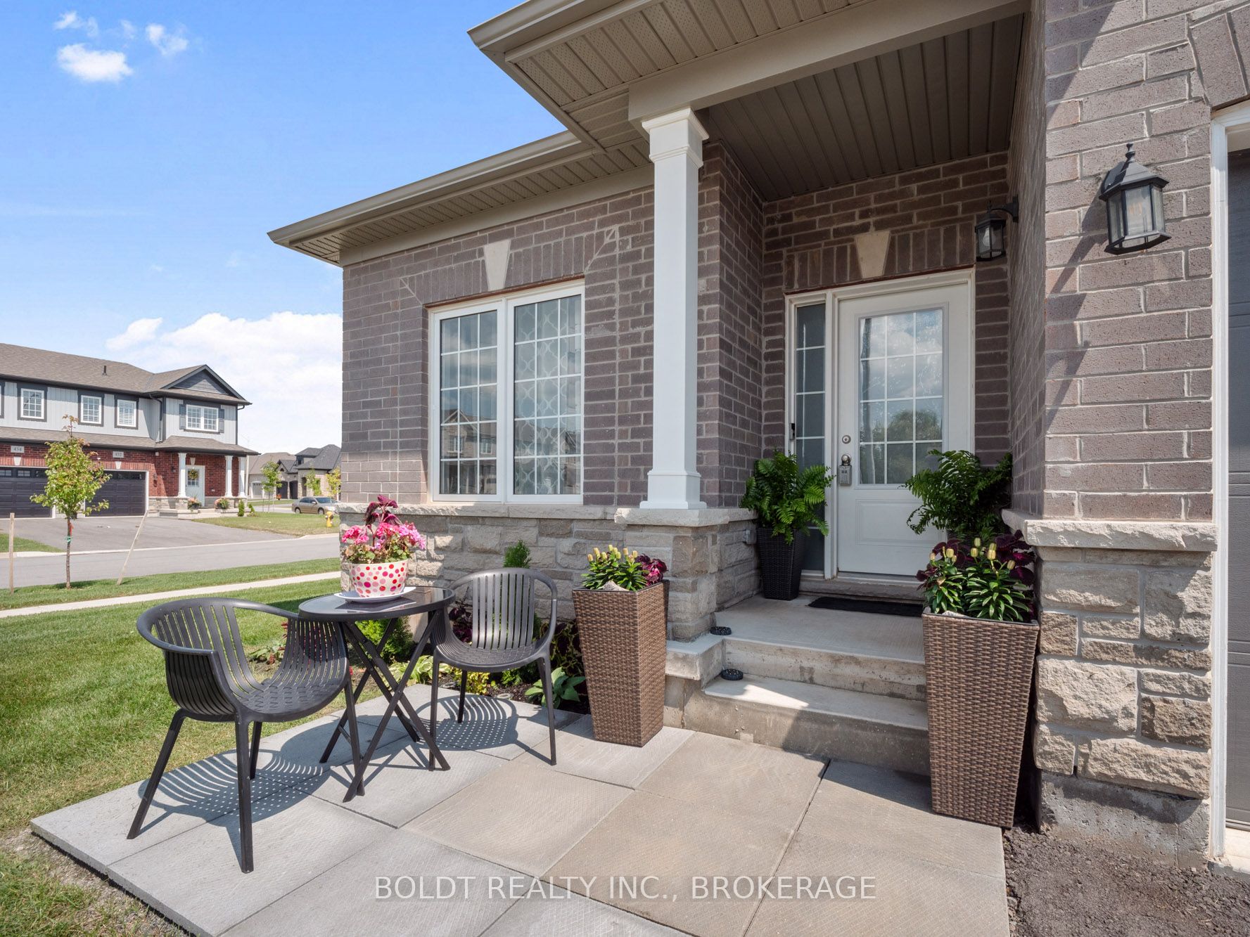 412 Hummel Crescent