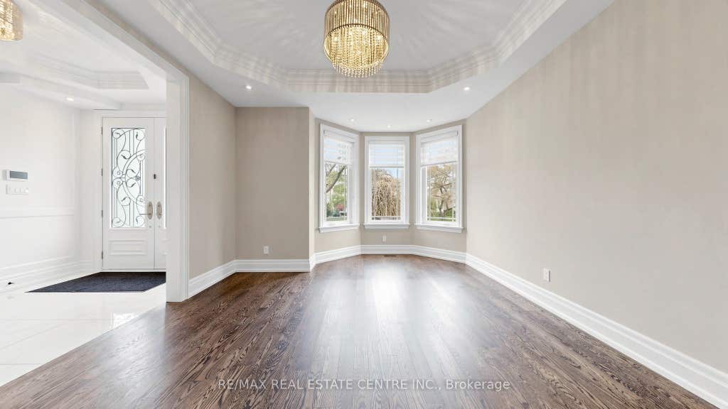 Photo of 1496 Mansfield Drive, Oakville, ON L6H 1K4 (MLS # W13523746)