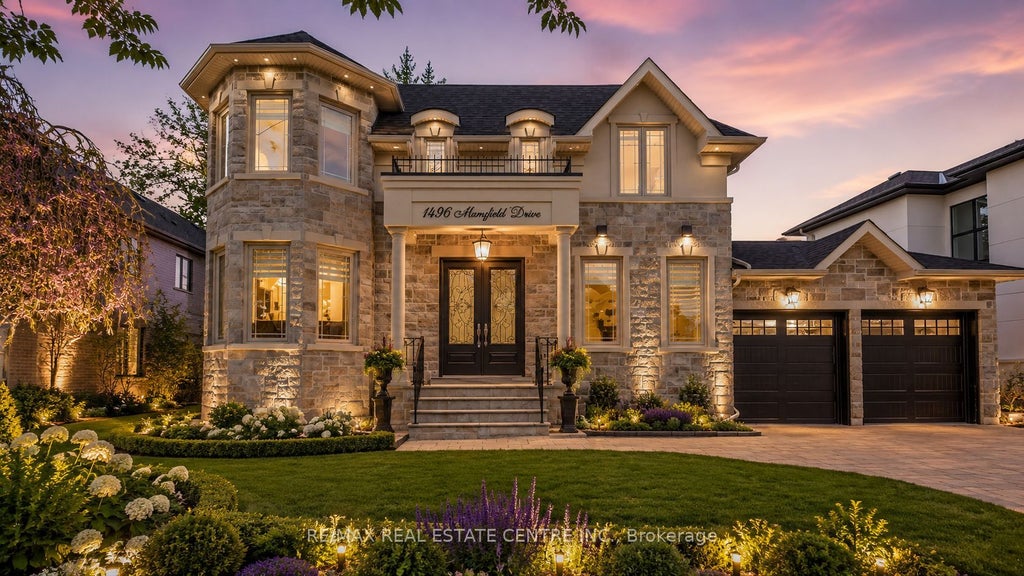 Photo of 1496 Mansfield Drive, Oakville, ON L6H 1K4 (MLS # W13523746)