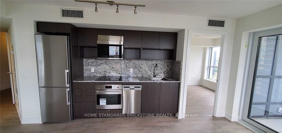 9 Mabelle Avenue 1318