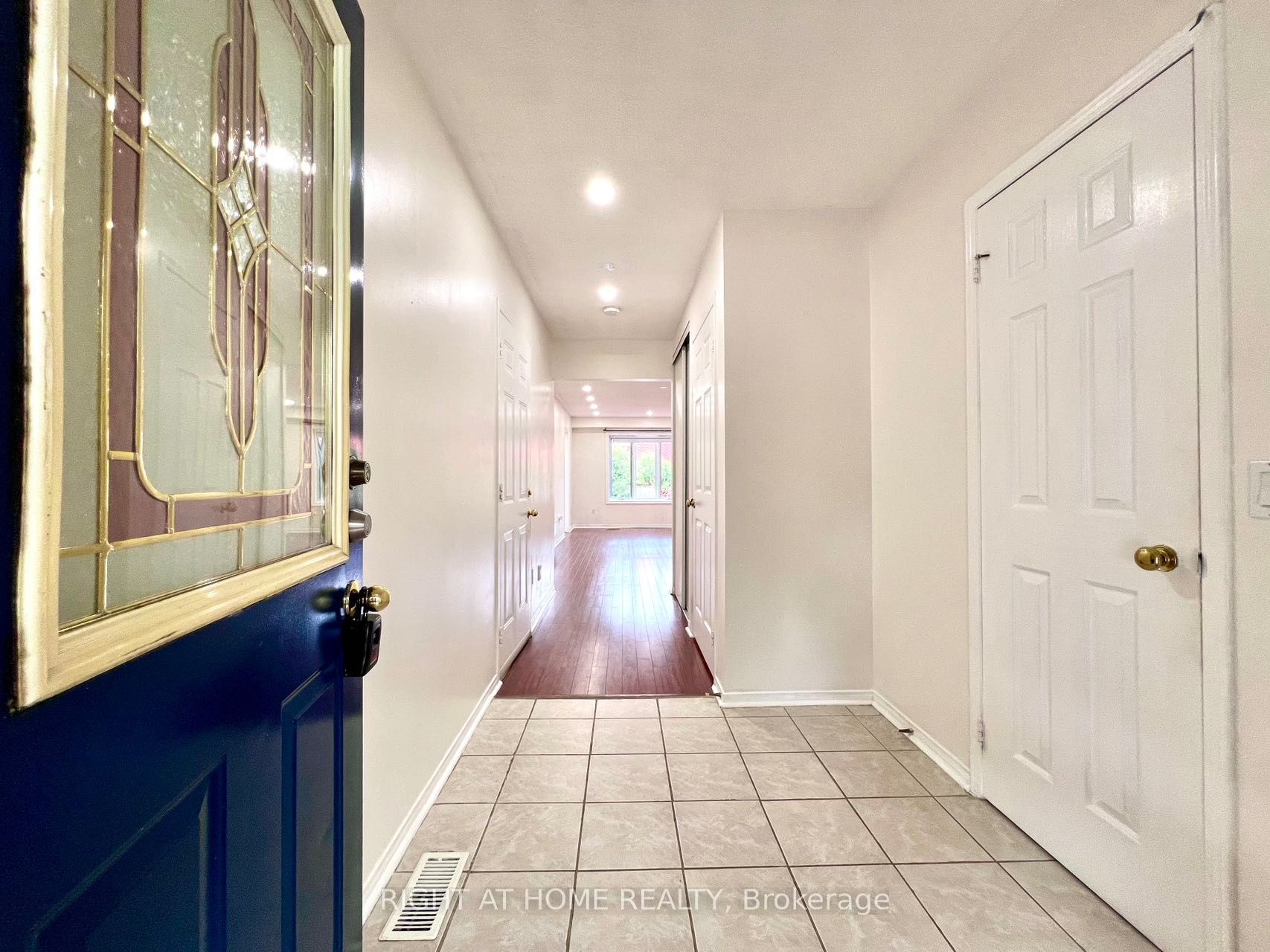 2462 Stefi Trail