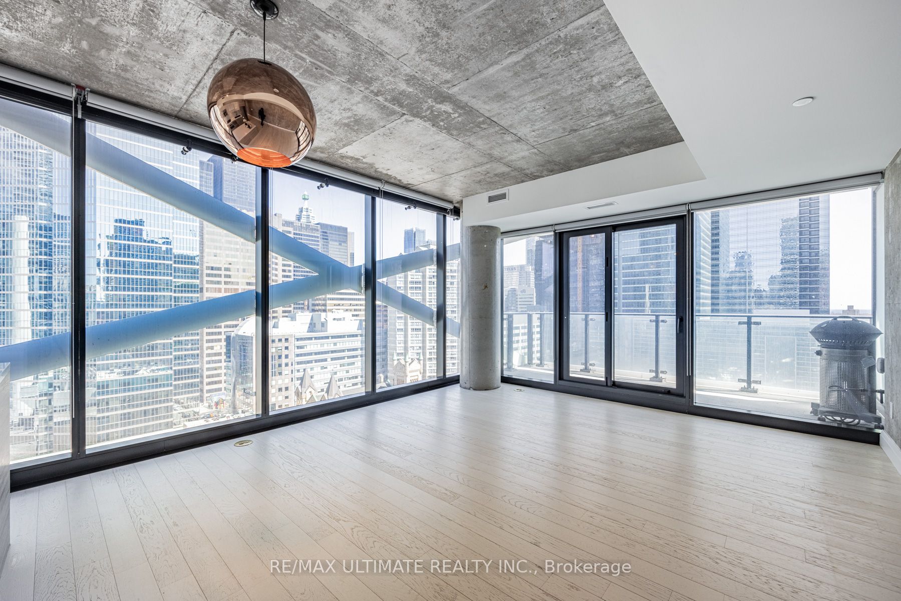 224 King Street W 1504
