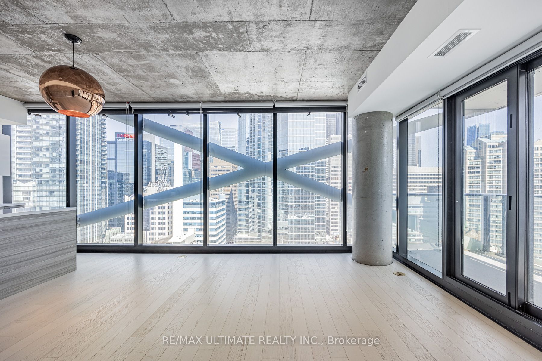 224 King Street W 1504