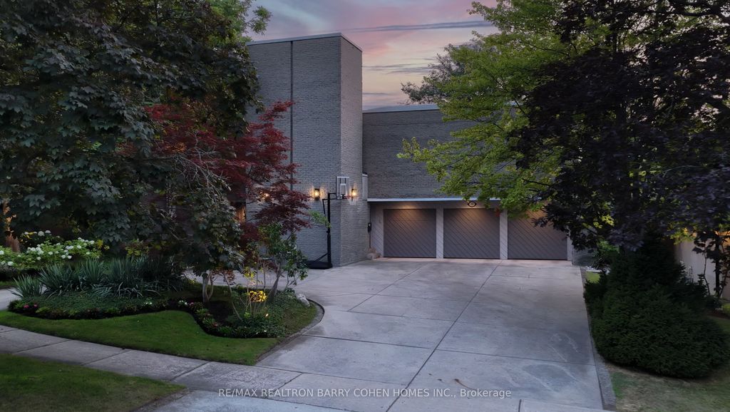 Photo of 10 Penwood Crescent, Toronto, ON M3B 2B9 (MLS # C12832596)