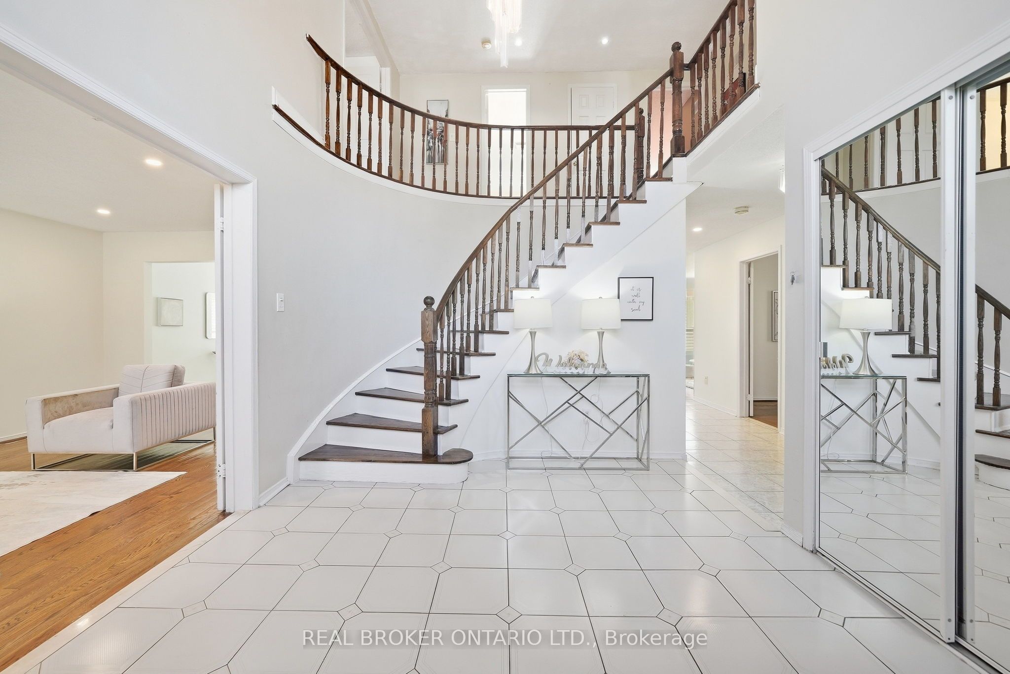 61 Bluenose Crescent