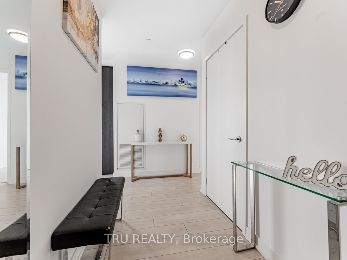 270 Dufferin Street LPH12