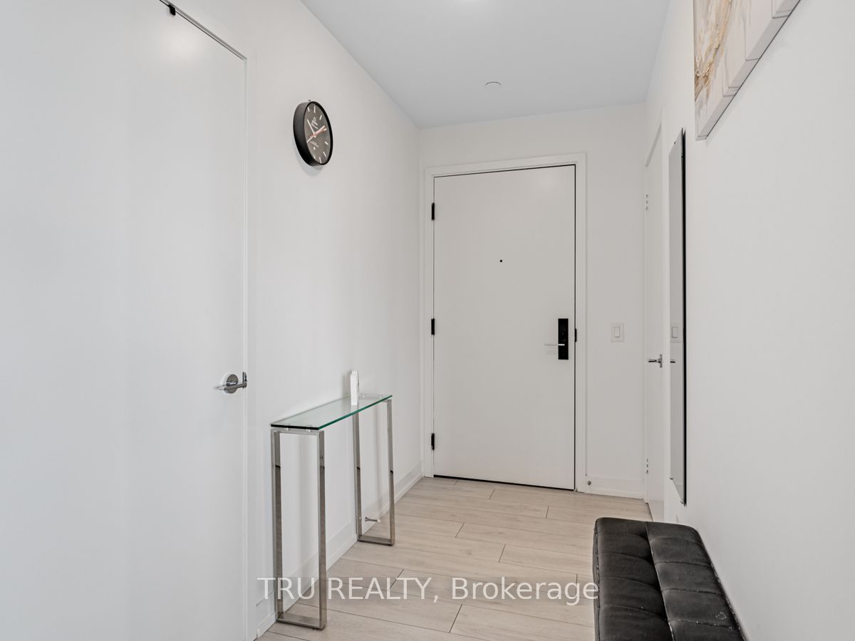 270 Dufferin Street LPH12