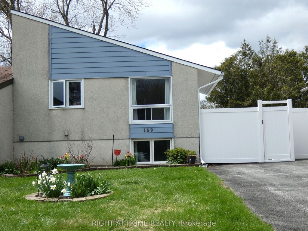 Photo of 169 Castlefrank Road, Kanata, ON K2L 1T3 (MLS # X13076050)