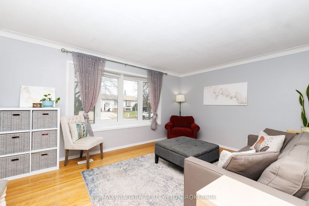 Photo of 5915 FRONTENAC Street N, Niagara Falls, ON L2G 3B1 (MLS # X12954518)