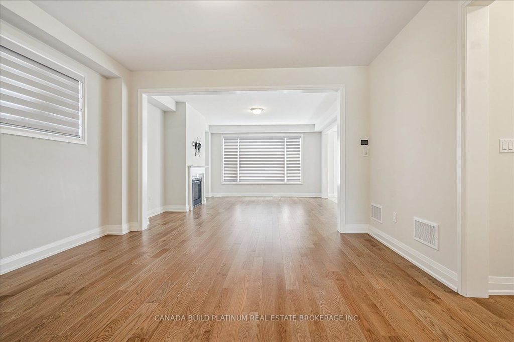 Photo of 29 Gladmary Drive, Brampton, ON L6Y 6K9 (MLS # W12451549)