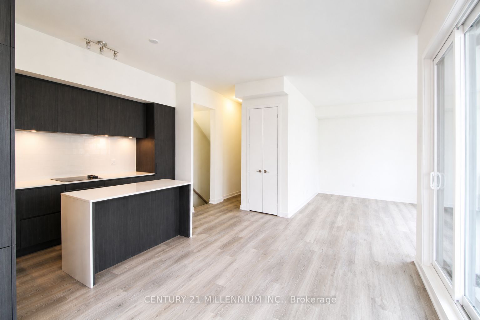 10 David Eyer Road 1240
