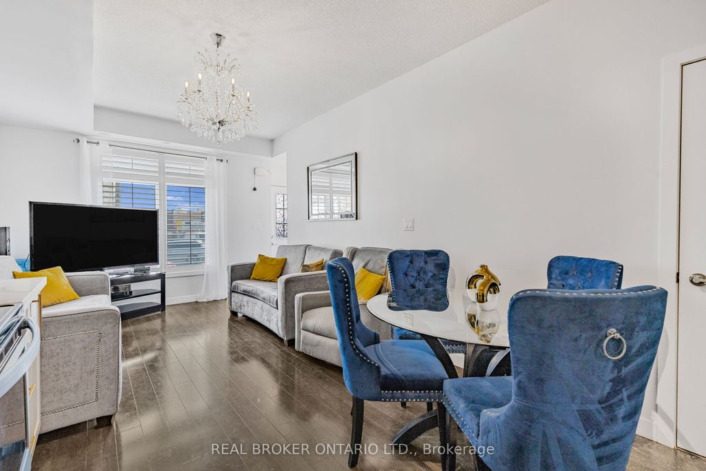 Photo of 630 Rogers Road #21, Toronto, ON M6M 0B4 (MLS # W12326432)