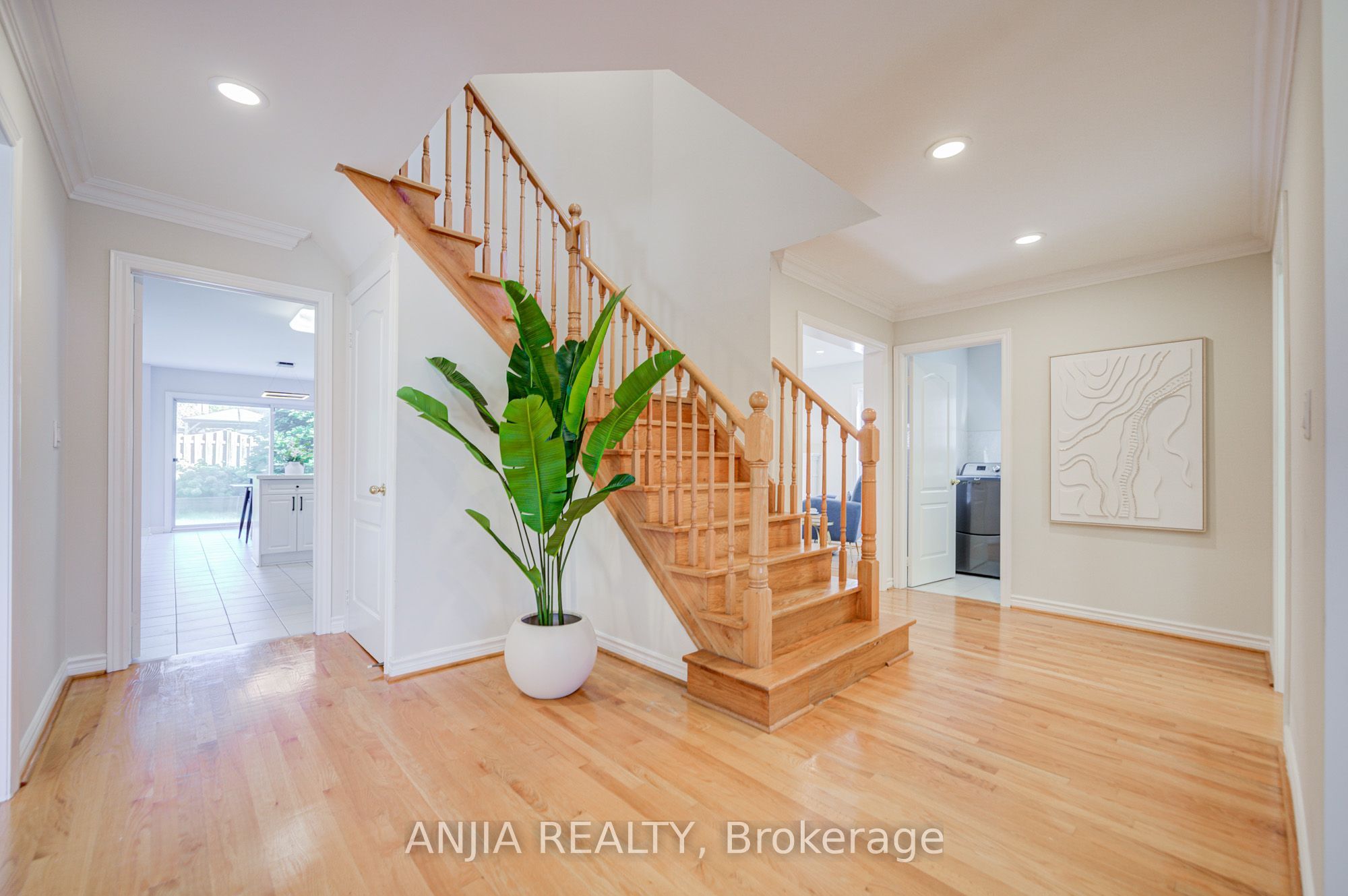 32 Turnberry Crescent