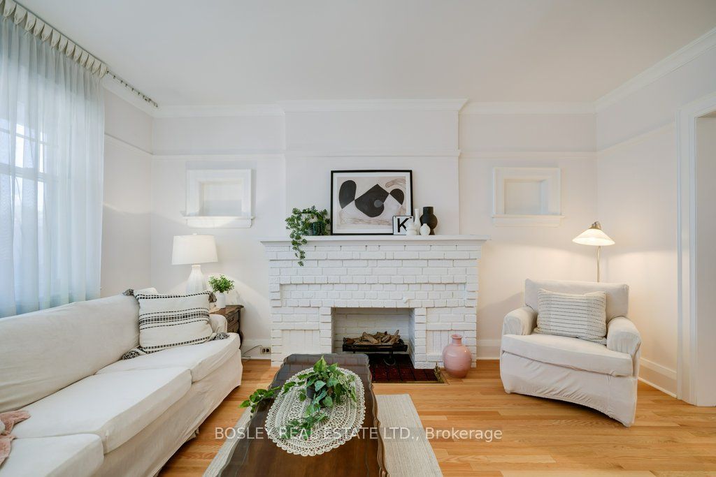 Photo of 247 Melrose Avenue, Toronto, ON M5M 1Z2 (MLS # C13789838)
