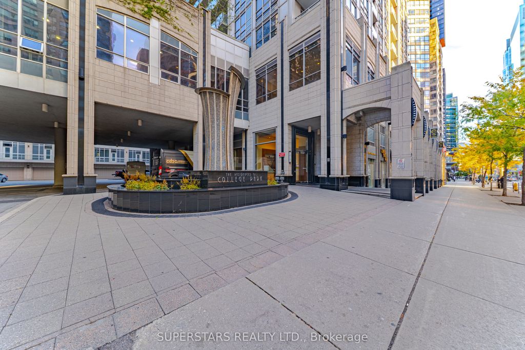 Photo of 761 Bay Street #708, Toronto, ON M5G 2R2 (MLS # C12520350)