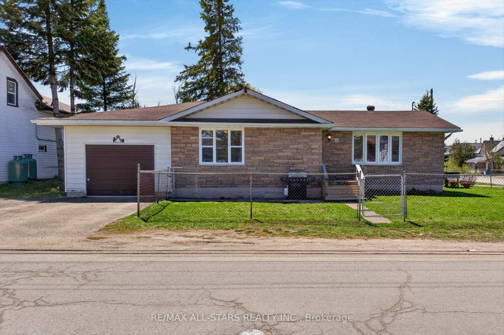Photo of 38 Elliot Street, Kawartha Lakes, ON K0M 1N0 (MLS # X13132096)