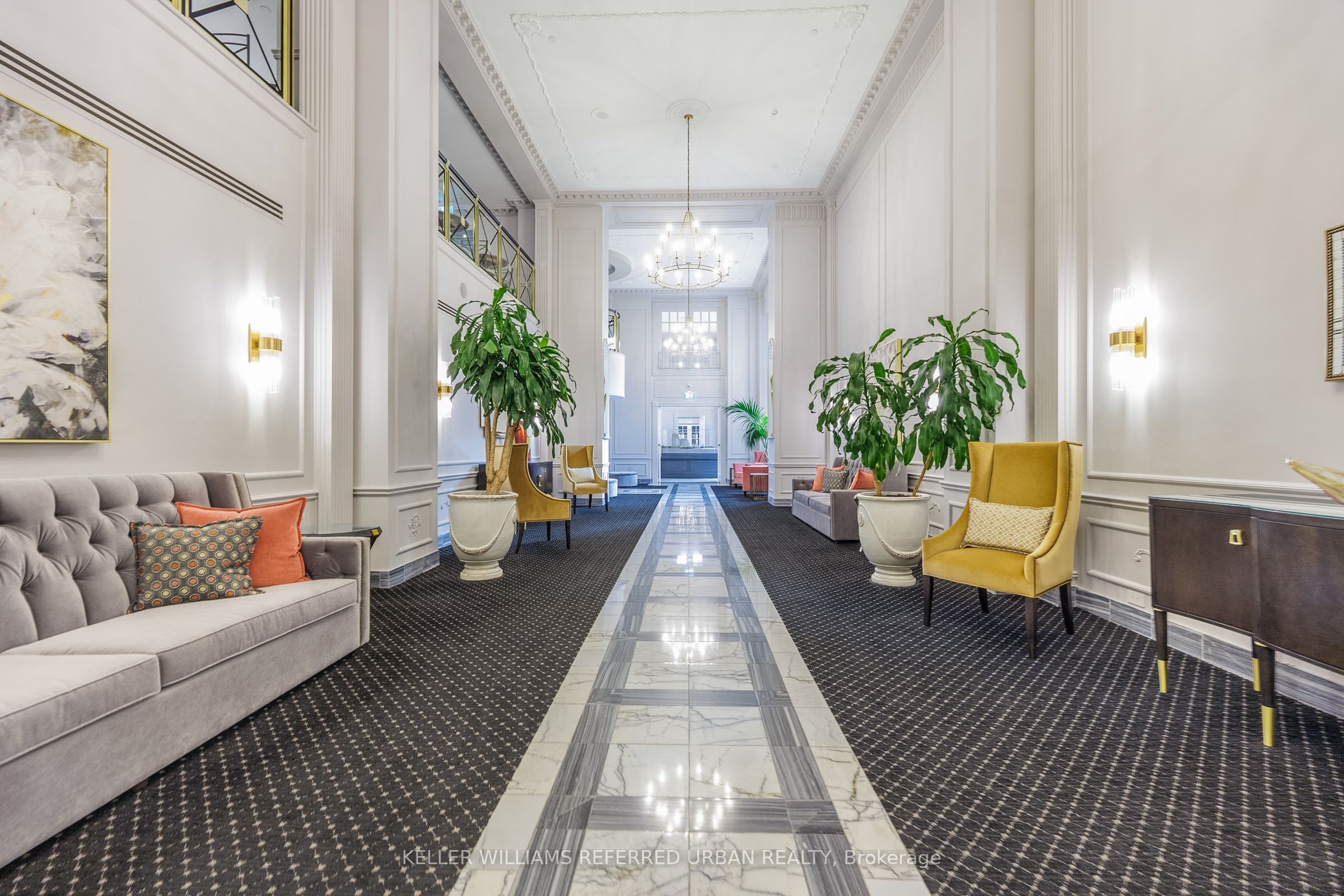 2287 Lake Shore Boulevard 906