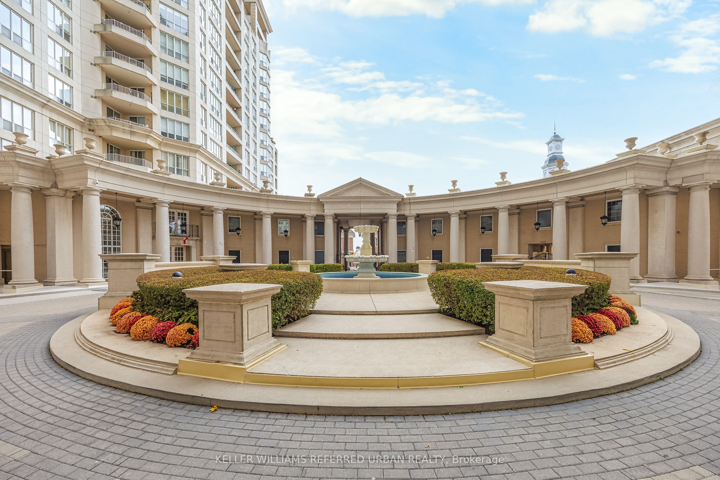 2287 Lake Shore Boulevard 906