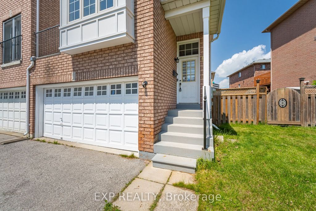 Photo of 10 Seton Park Road, Toronto, ON M3C 3Z6 (MLS # C12677198)