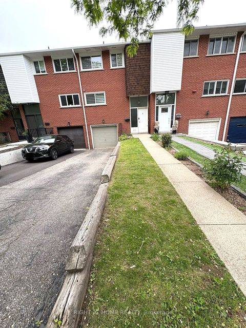 5473 SCHUELLER CRES Crescent Burlington ON L7L 3T1