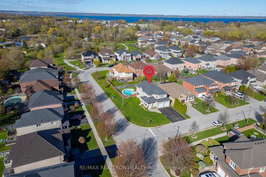 Photo of 2 Whitestone Drive, Georgina, ON L4P 0A1 (MLS # N13141470)