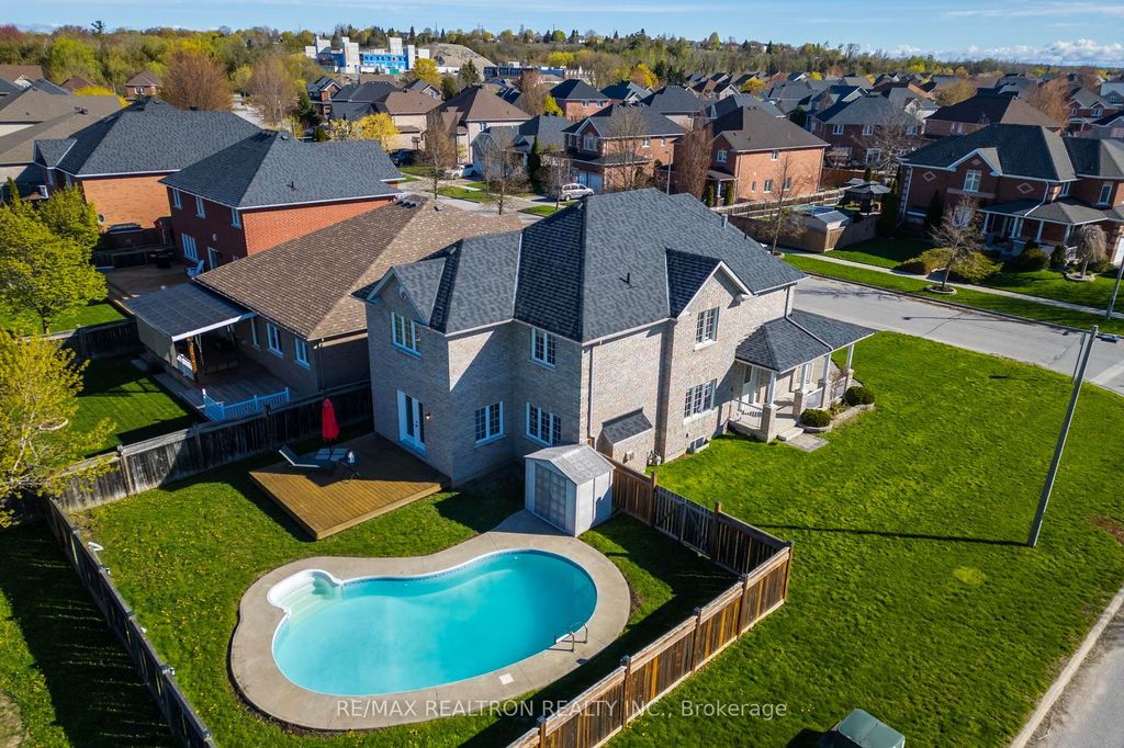 Photo of 2 Whitestone Drive, Georgina, ON L4P 0A1 (MLS # N13141470)
