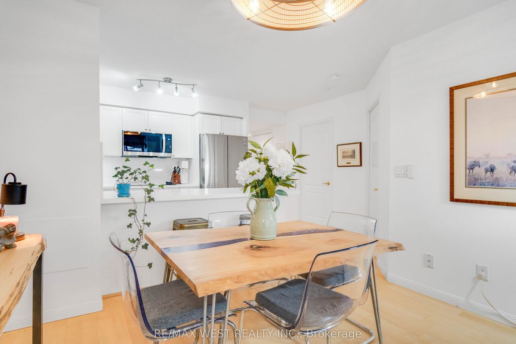 Photo of 18 Stafford Street #202, Toronto, ON M5V 3W4 (MLS # C12925522)