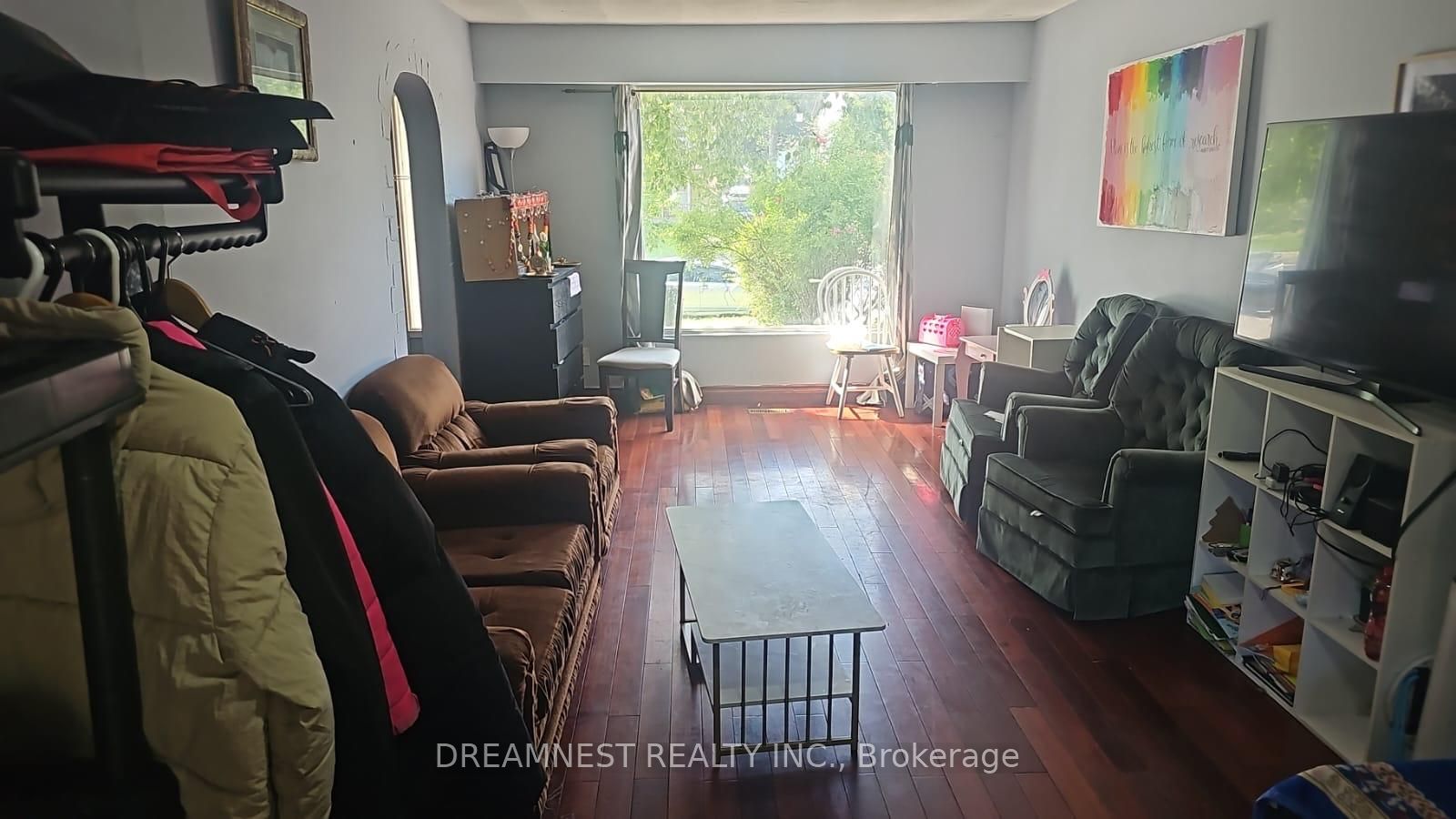 59 Coxworth Crescent