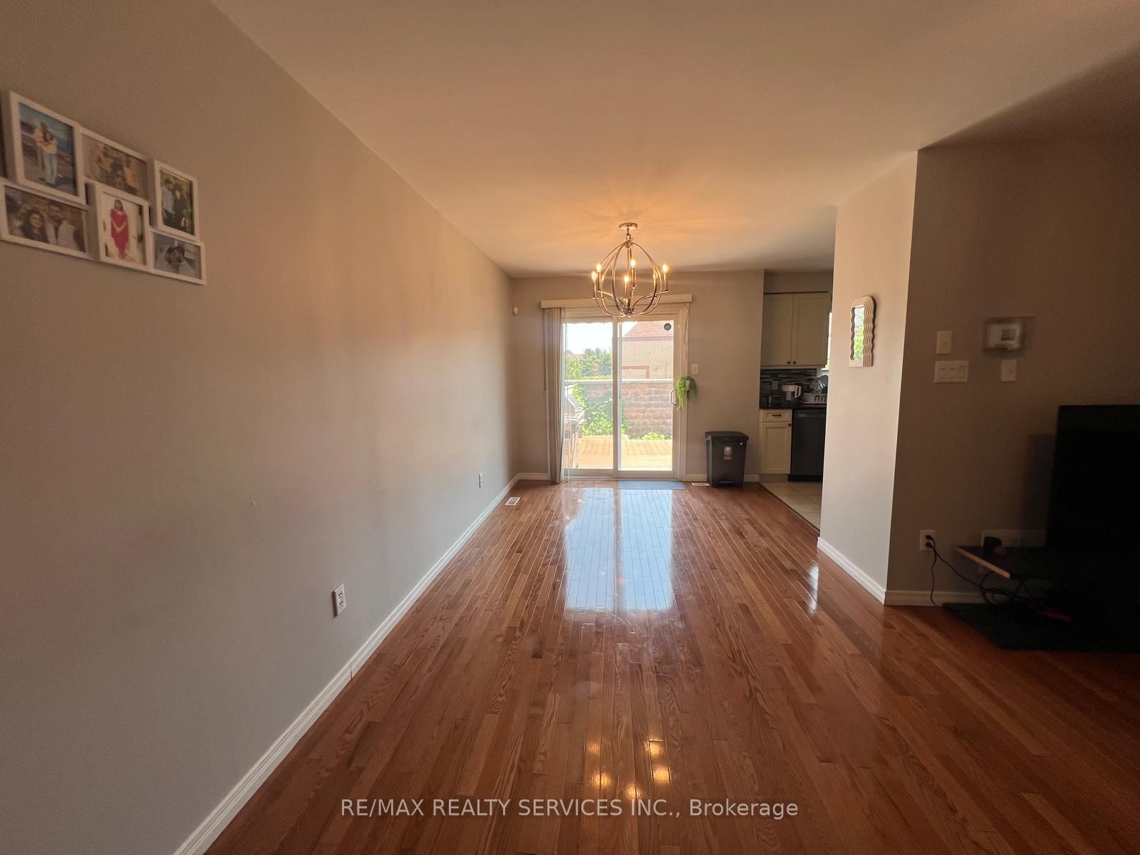 26 Mossgrove Crescent