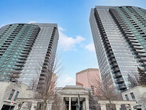 15 Greenview Avenue 2811 Toronto ON M2M 4M7