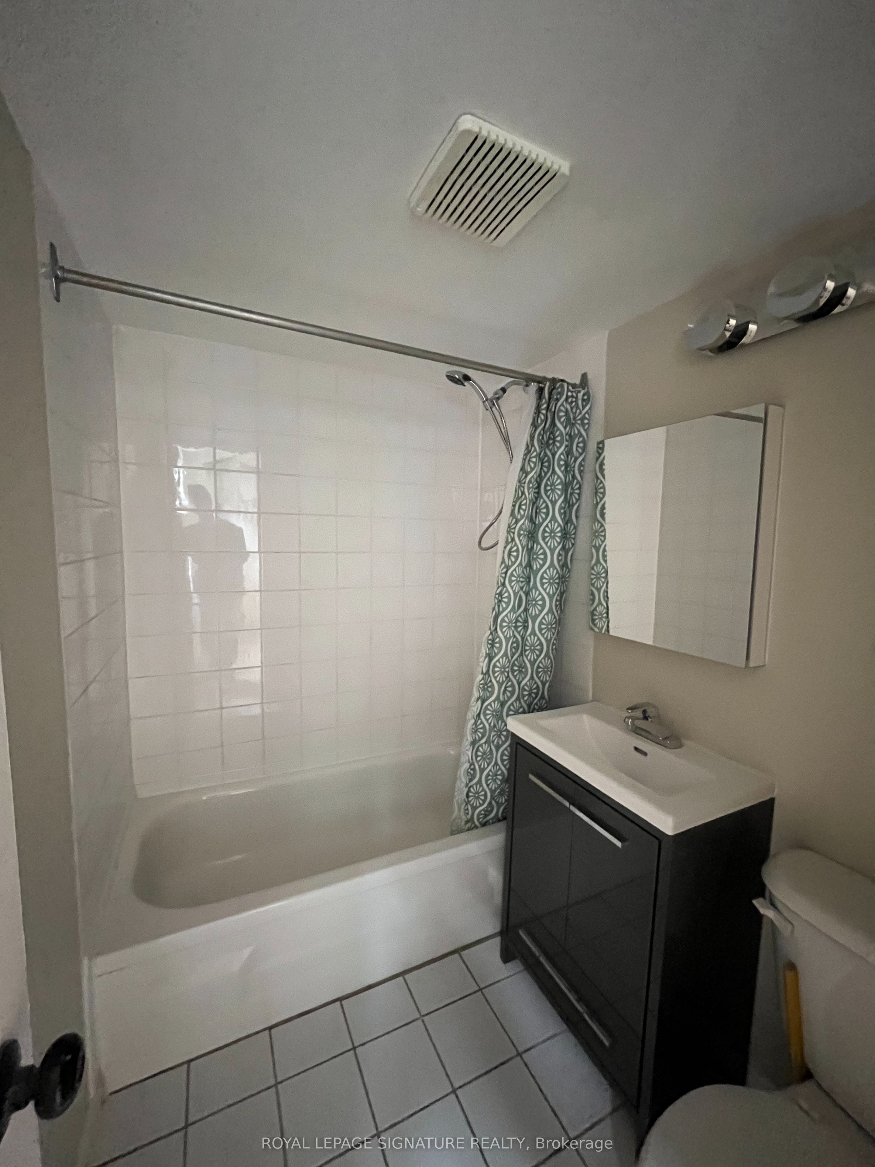 557 Markham Street 102